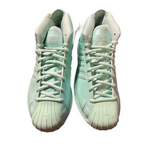 adidas Pro Model 2G size 7.5